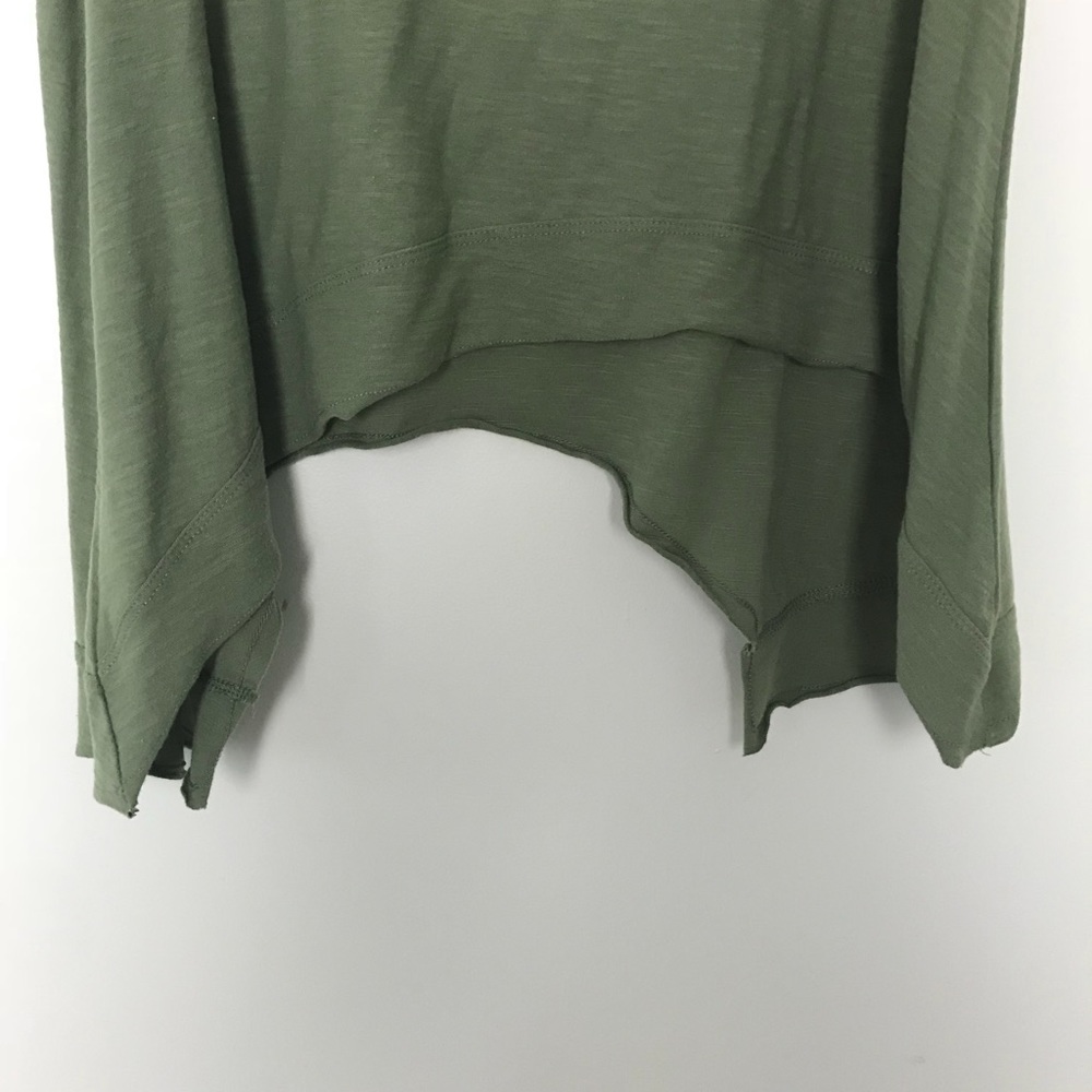 Nordstrom rack poof  shark bite tee size small - Picture 3 of 6